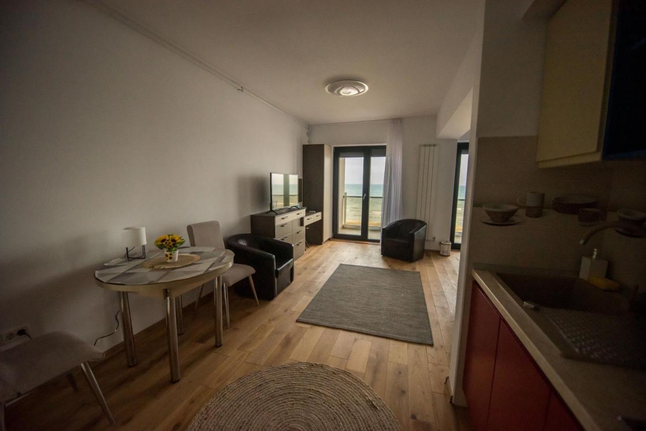 Black Sea Booking - Munchen Năvodari Exteriér fotografie